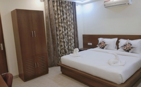 Hotel OYO 45652 Grand Oyster Homestay image