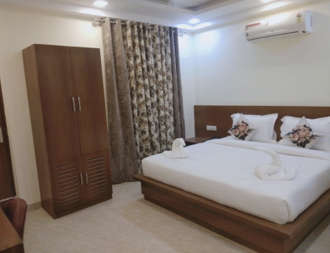 Hotel OYO 45652 Grand Oyster Homestay image