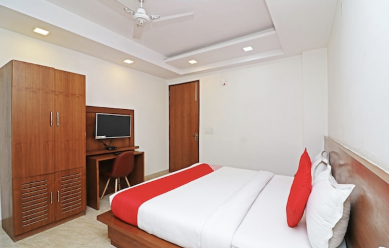 OYO 45652 Grand Oyster Homestay, Gurugram