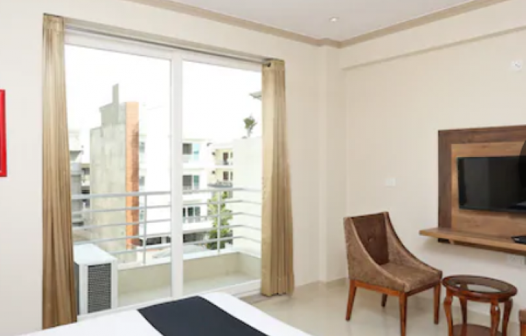OYO 45652 Grand Oyster Homestay, Gurugram