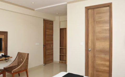 Hotel OYO 45652 Grand Oyster Homestay image