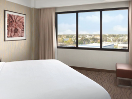 Hotel Embassy Suites Irvine image