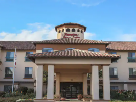 Hotel Hampton Inn & Suites Camarillo image