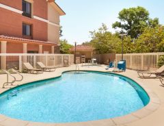 Hotel Hampton Inn & Suites Thousand Oaks, CA image