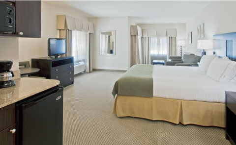 Hotel Holiday Inn Express & Suites Marathon image