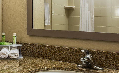 Hotel Holiday Inn Express & Suites Marathon image