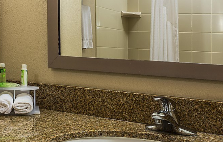 Holiday Inn Express & Suites Marathon, Marathon
