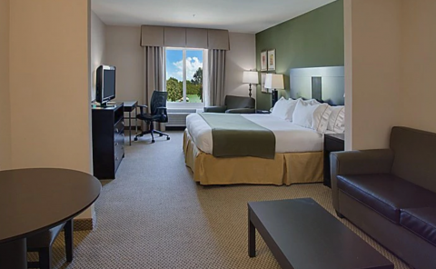 Hotel Holiday Inn Express & Suites Marathon image