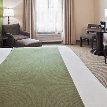 Hotel Holiday Inn Express & Suites Marathon image