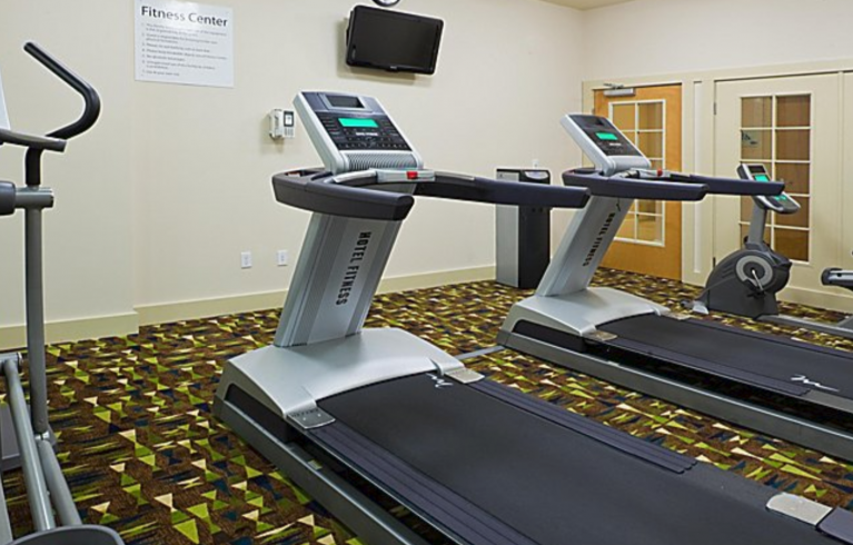 Holiday Inn Express & Suites Marathon, Marathon