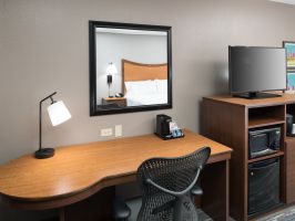 Hotel Hampton Inn & Suites, Skokie image