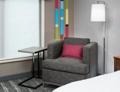 Hotel Hampton Inn & Suites, Skokie image
