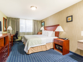 Hotel Days Inn Windsor Locks image