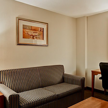 Hotel Holiday Inn Express And Suites Guelph image