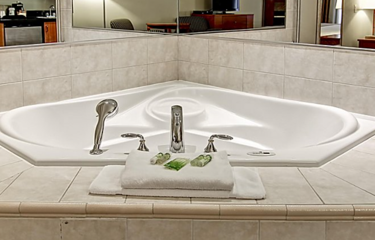Holiday Inn Express And Suites Guelph, Guelph