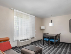 Hotel TownePlace Suites Charlotte Arrowood image