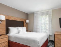 Hotel TownePlace Suites Charlotte Arrowood image
