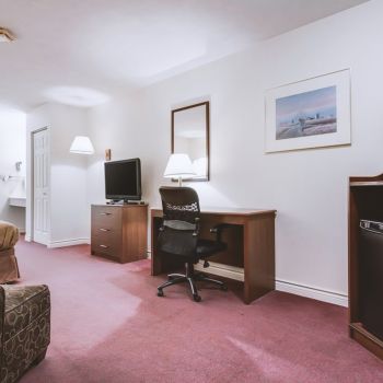 Hotel Sky-Palace Inn & Suites Mccook image