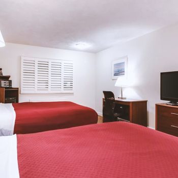 Hotel Sky-Palace Inn & Suites Mccook image