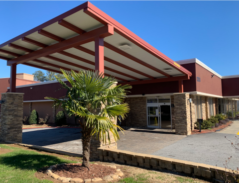 Hotel Red Roof PLUS+ & Suites Atlanta-Cumberland/Vinings image