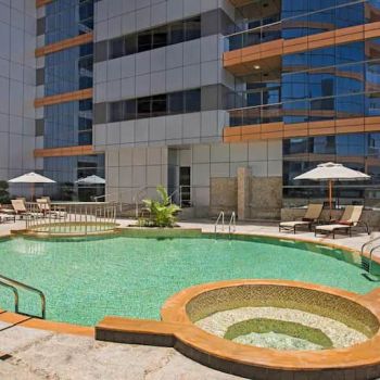 Hotel DoubleTree By Hilton Hotel And Residences Dubai Al Barsha image