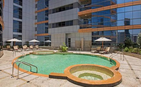 Hotel DoubleTree By Hilton Hotel And Residences Dubai Al Barsha image