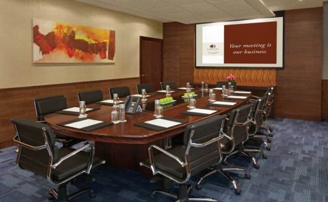 Hotel DoubleTree By Hilton Hotel And Residences Dubai Al Barsha image