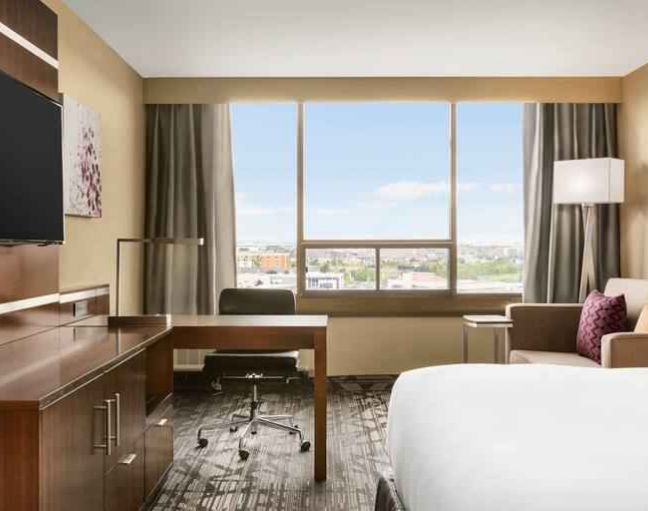 DoubleTree By Hilton Toronto Airport West
