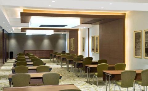 Hotel Hilton Garden Inn Dubai Al Muraqabat image