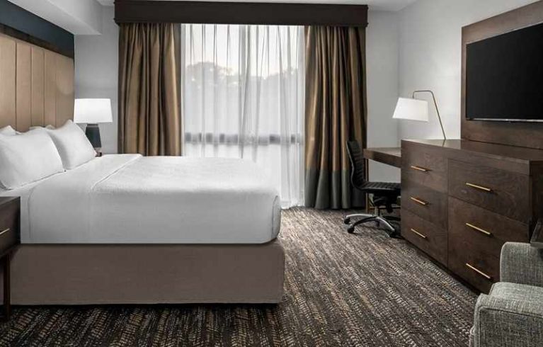 Embassy Suites By Hilton Nashville Airport, Nashville