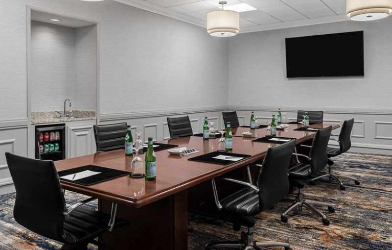 Embassy Suites By Hilton Nashville Airport, Nashville