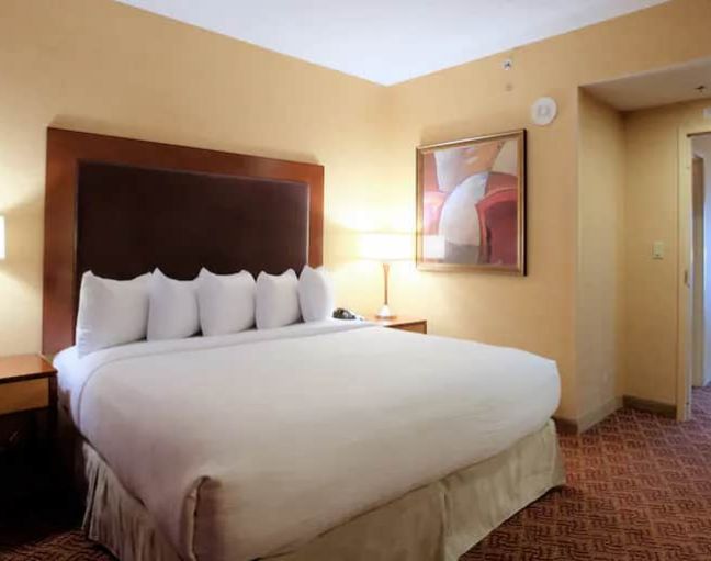 Embassy Suites By Hilton Charlotte-Concord-Golf Resort & Spa