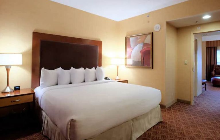 Embassy Suites By Hilton Charlotte-Concord-Golf Resort & Spa, Charlotte