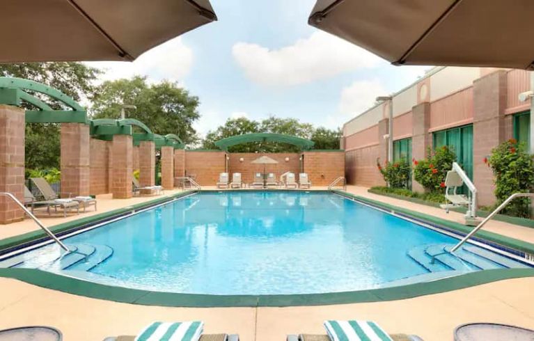 Embassy Suites By Hilton Tampa-USF-Near Busch Gardens, Tampa
