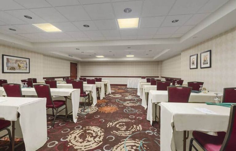 Embassy Suites By Hilton Tampa-USF-Near Busch Gardens, Tampa