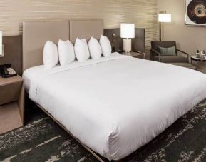 DoubleTree By Hilton Boston Logan Airport Chelsea, BOS Logan Airport