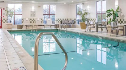 DoubleTree By Hilton Boston Logan Airport Chelsea, BOS Logan Airport