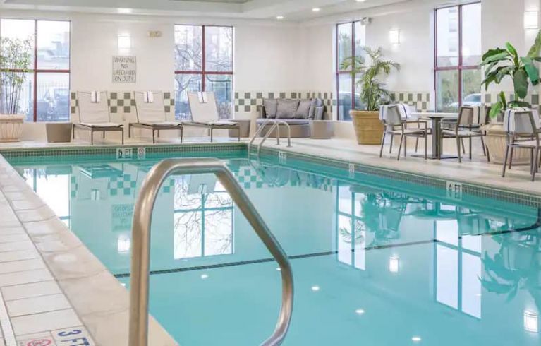 DoubleTree By Hilton Boston Logan Airport Chelsea, BOS Logan Airport