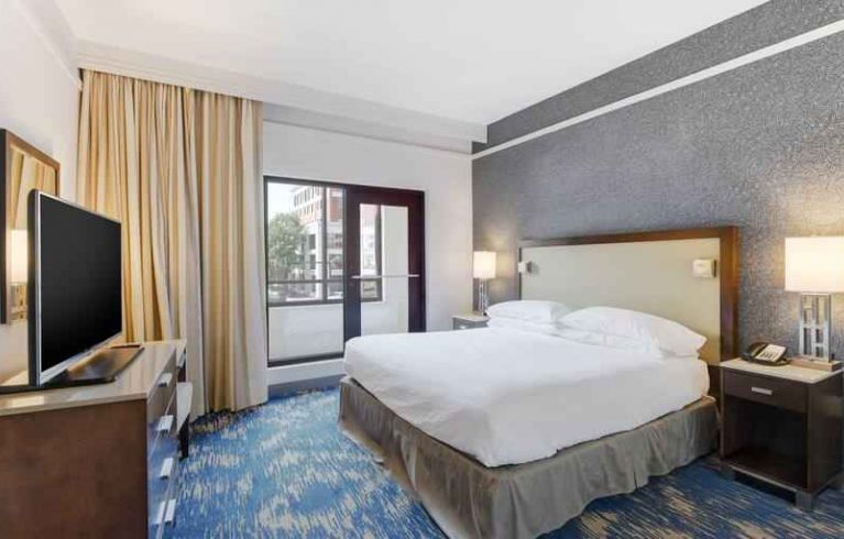 Embassy Suites By Hilton Alexandria Old Town, Alexandria