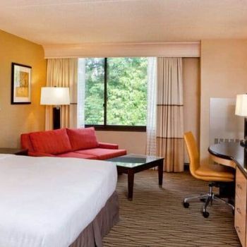 Hotel Hilton Woodcliff Lake image