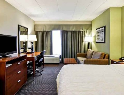 Hotel Hampton Inn Chicago-Gurnee image