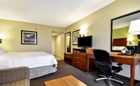 Hotel Hampton Inn Chicago-Gurnee image