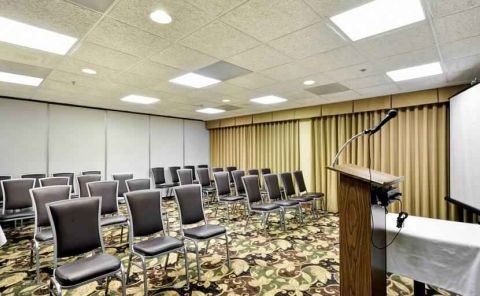 Hotel Hampton Inn Chicago-Gurnee image