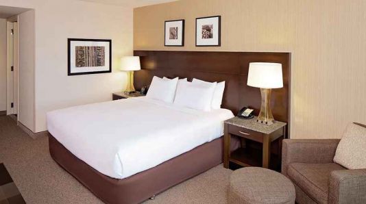 DoubleTree By Hilton Boston Bayside, Boston