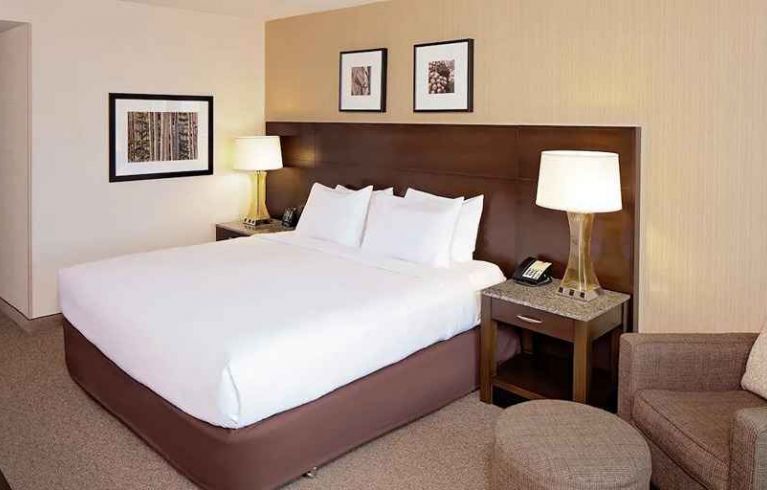 DoubleTree By Hilton Boston Bayside, Boston