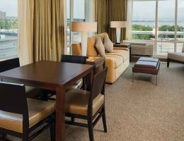 DoubleTree By Hilton Boston Bayside, Boston