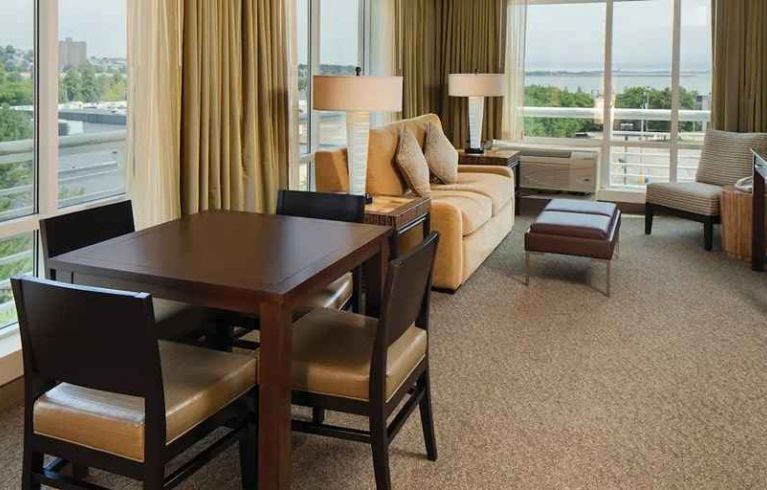 DoubleTree By Hilton Boston Bayside, Boston