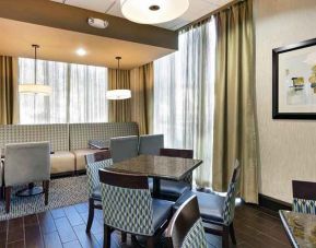 comfortable lobby lounge area for coworking at Hampton Inn Gainesville.