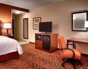 Beautiful delux king room with work area at Hampton Inn Omaha/West-Dodge Road (Old Mill).