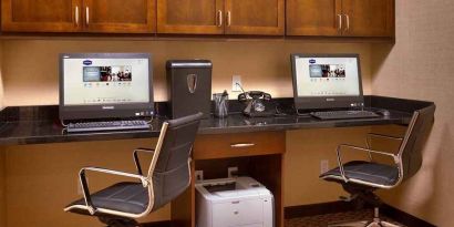 Dedicated workstation for all business needs at Hampton Inn Omaha/West-Dodge Road (Old Mill).